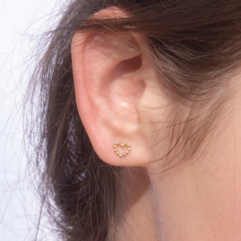 14k-tiny-heart-earrings-ge7-92-700